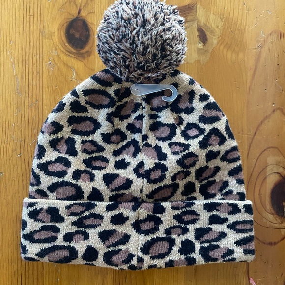NWT Cheeta C&C California Pom Beanie - Picture 2 of 7